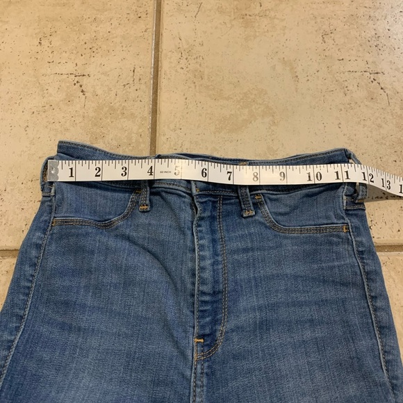 💜 Hollister Ultra High-Rise Jean Legging, Advanced Stretch - W26 L26, Size 3S - Picture 4 of 7